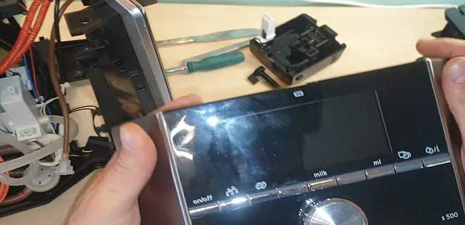Замена дисплея в Miele CVA 7440